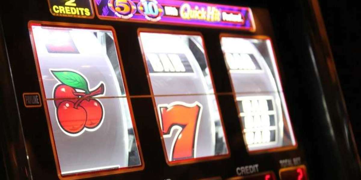 Jackpots & Jokers: Your Ultimate Guide to Winning in Online Casinos